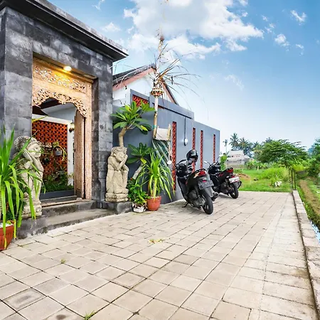 White Blue House 7 -Pvt Room, Shared Pool&Kitchen