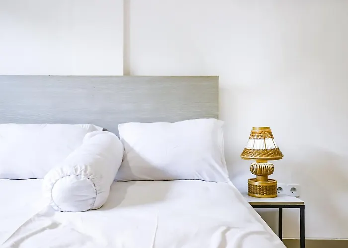 White Blue House 7 -pvt Room, Shared Pool&kitchen 4*