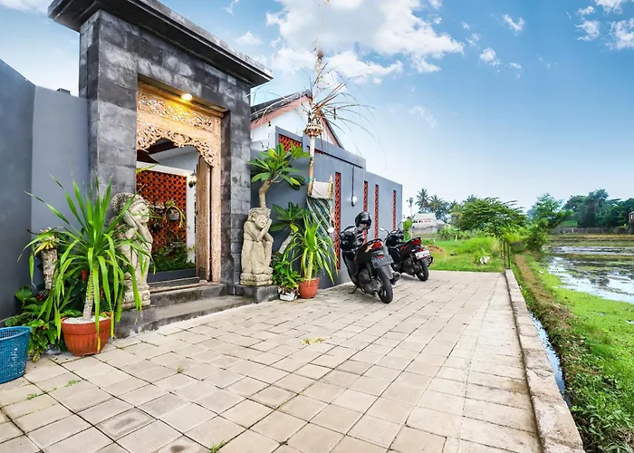 White Blue House 7 -pvt Room, Shared Pool&kitchen