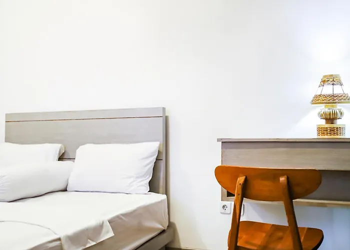 Gasthof White Blue House 7 -pvt Room, Shared Pool&kitchen 4*