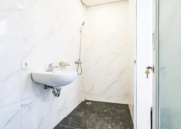 White Blue House 7 -pvt Room, Shared Pool&kitchen